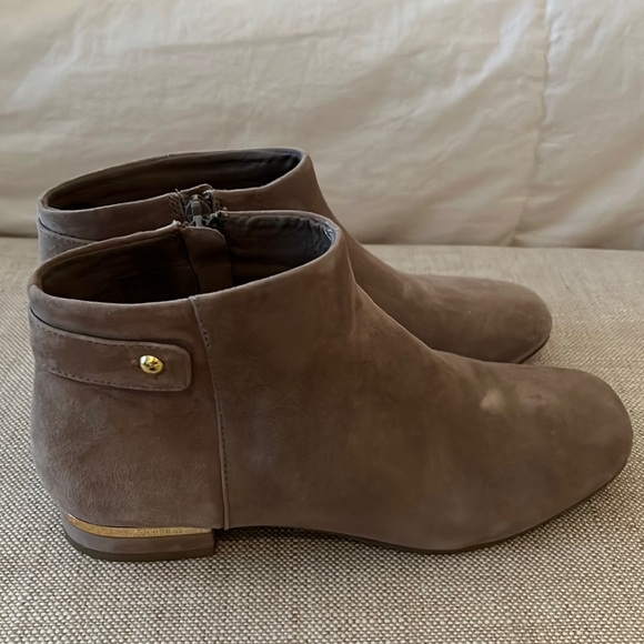 Seychelles Leather Flat Booties Zip up Size 8 - Picture 1 of 10